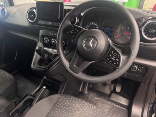 /photos/9959/1780e96f-edd3-90eb-3bd2-242dbb3526a6_i320x240.jpg