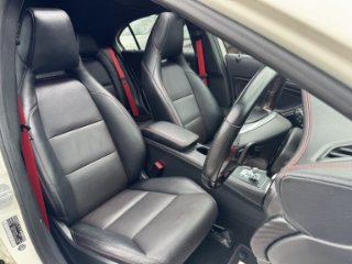 /photos/9959/bc799571-9bd0-fd8b-83b3-847ecca8f38e_i320x240.jpg
